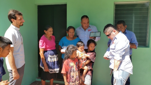 America Viva New York Entrega 2 Casas para Familias Más Necesitadas en Guatemala